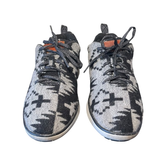 Pendleton Aztec Wool Lace Up Sneakers Size Women’s 8 - Picture 2 of 12